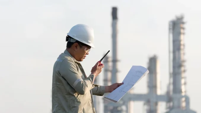 TRAINING HEALTH AND SAFETY IN OIL & GAS TRAINING HEALTH AND SAFETY IN OIL & GAS