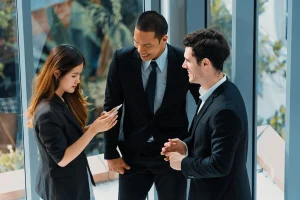 TRAINING ONLINE COMMUNICATE TO LEAD