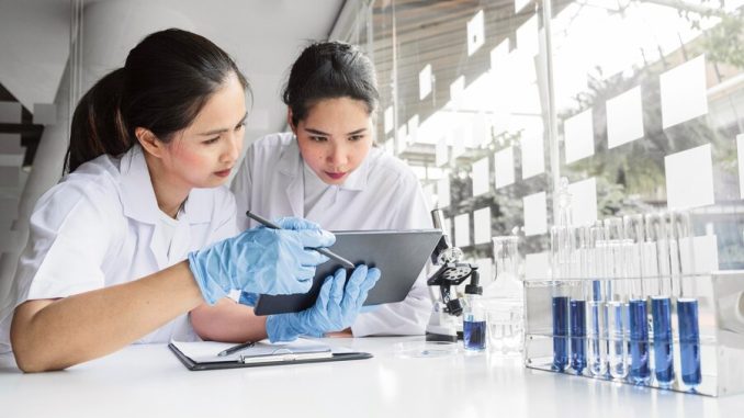 women-working-chemical-project-new-discovery_23-2148776756 TRAINING PROSES PENGENDALIAN MUTU PADA LABORATORIUM