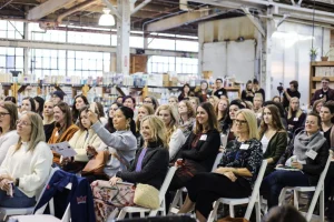 PELATIHAN ADVANCED PUBLIC SPEAKING & PRESENTATION FOR CORPORATE COMMUNICATION