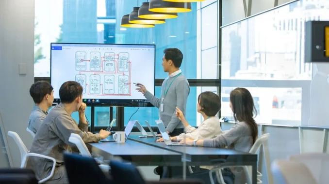 PELATIHAN SOCIAL MEDIA MANAGEMENT BOOTCAMP UNTUK UMKM & STARTUP