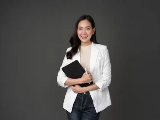TRAINING ONLINE CAREER WOMAN