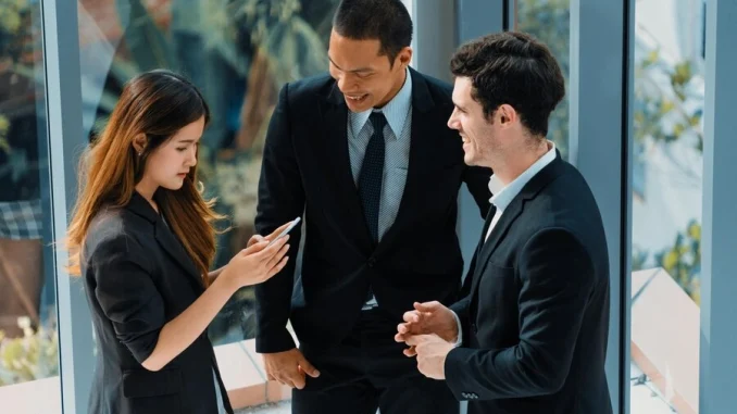 TRAINING ONLINE COMMUNICATE TO LEAD TRAINING ONLINE COMMUNICATE TO LEAD