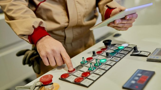 closeup-worker-operating-automated-machine-wood-processing-factory_637285-12045 TRAINING ELECTRONIC SHUTDOWN AND LOGIC SYSTEM
